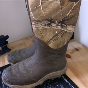 UNDER ARMOUR HUNTING BOOTS 13 great condition